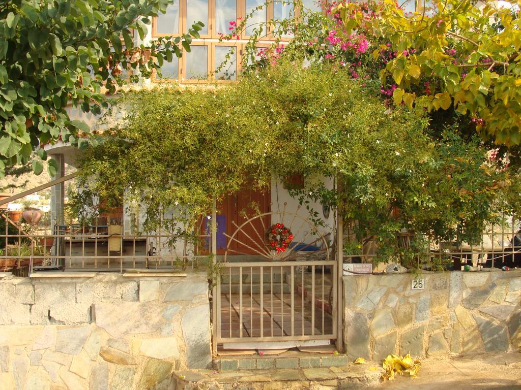 Miltos Apartment Argaka Ngoại thất bức ảnh